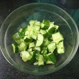 莎莎吃瓜照片,尽显明星风范