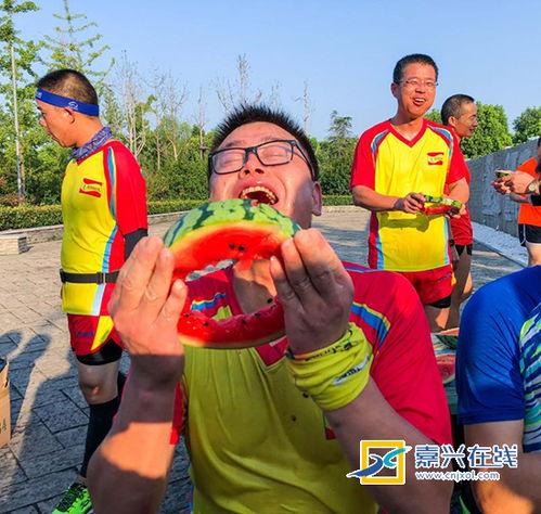 户外吃瓜大赛,吃瓜大赛欢乐无限